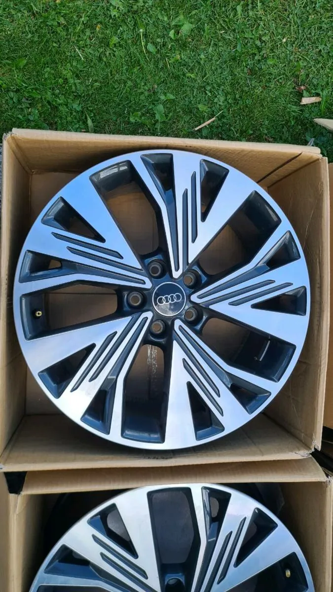 AUDI ALLOY RIMS - Image 4