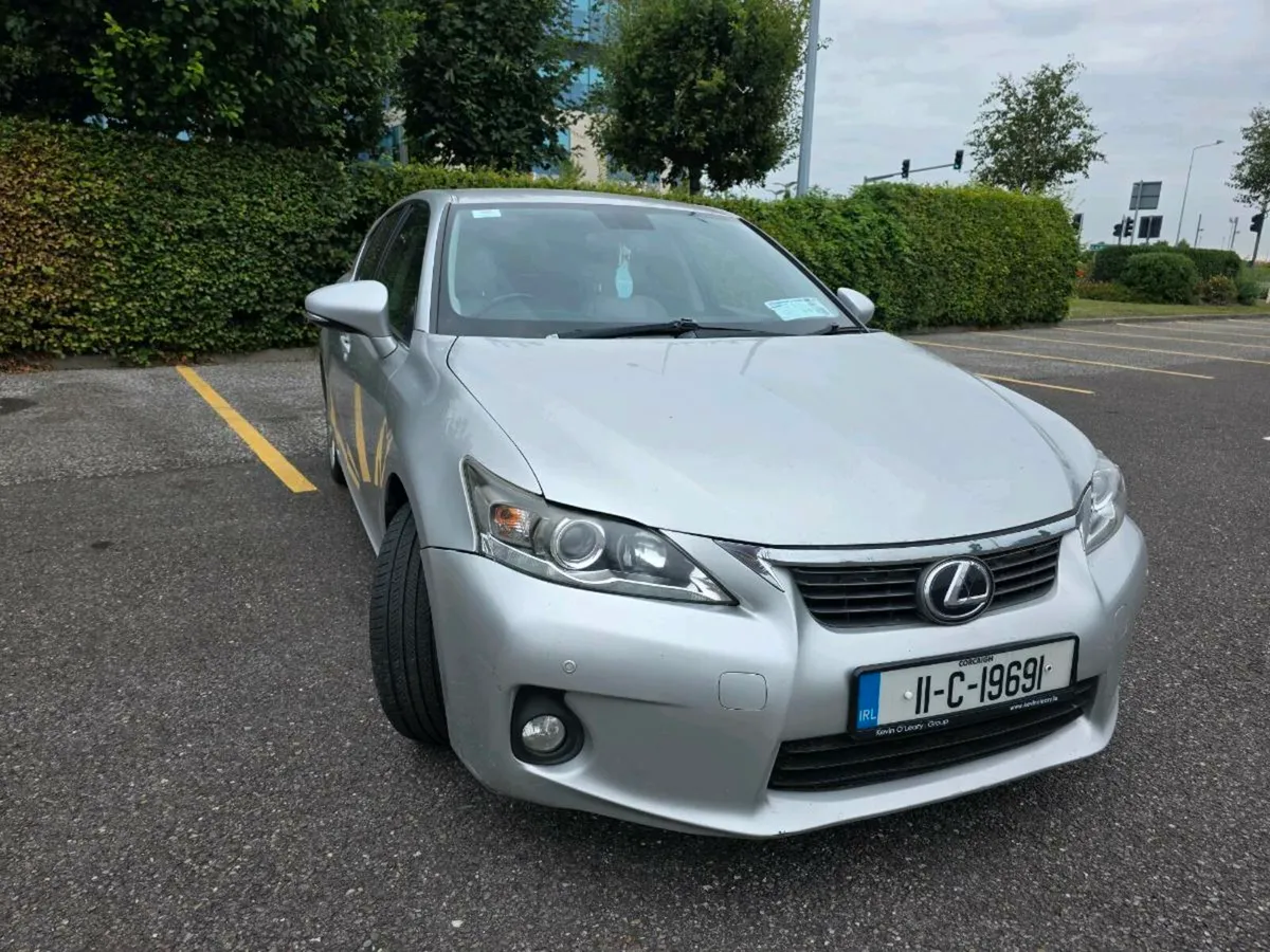 Lexus ct200h fresh nct fresh tax AUTOMATIC - Image 3