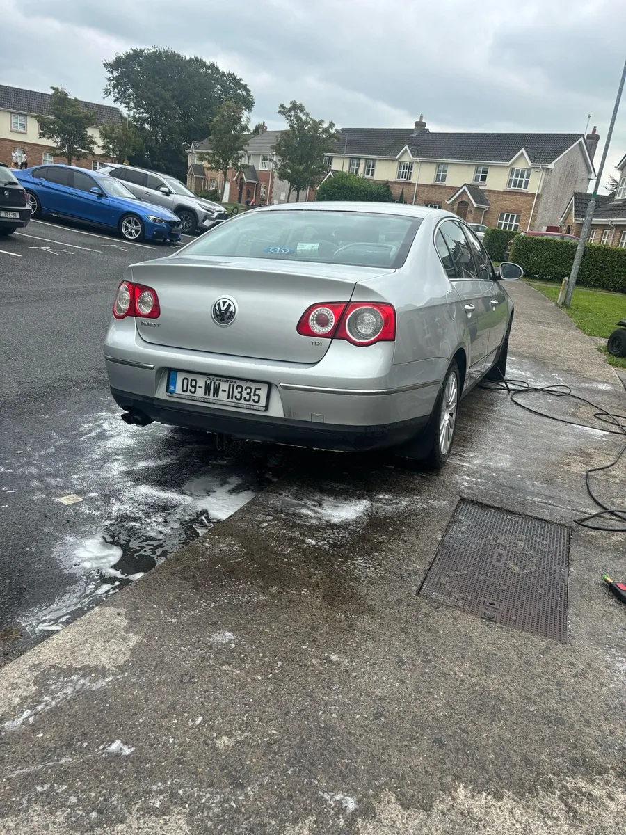 VW Passat 2.0 TDI Comfort line model - Image 2