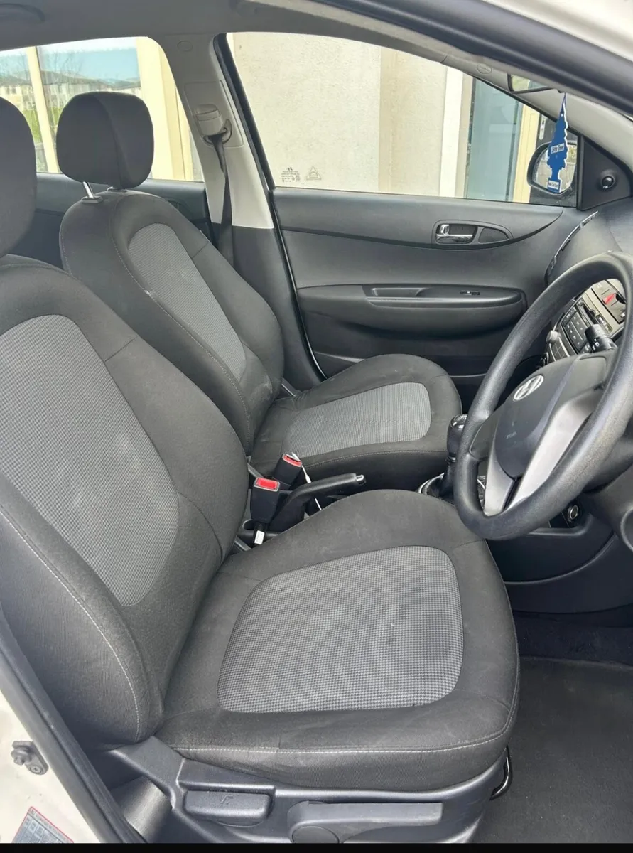 Hyundai i20 2013 - Image 4
