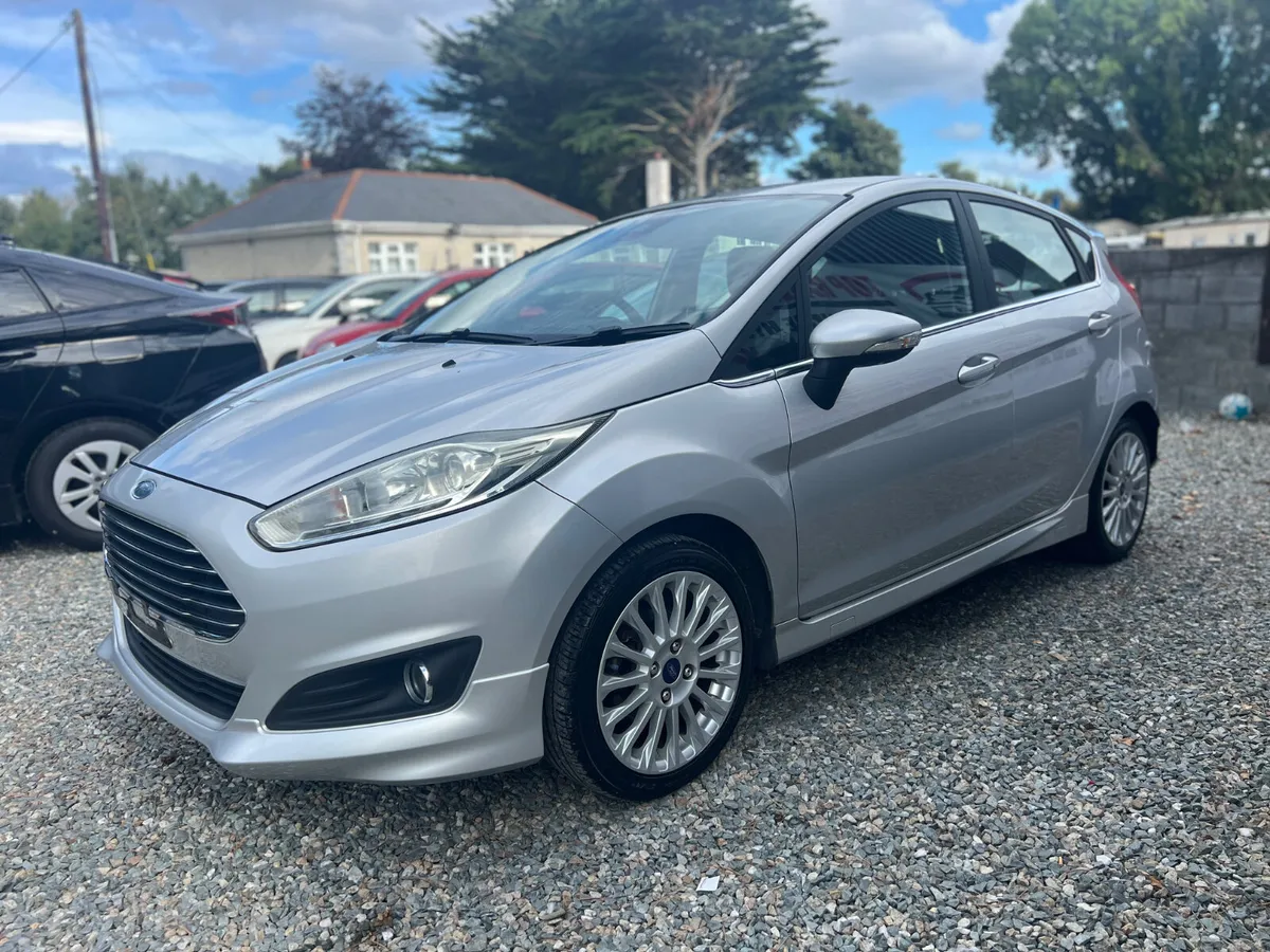 Ford Fiesta ** low Milage **2015 - Image 3