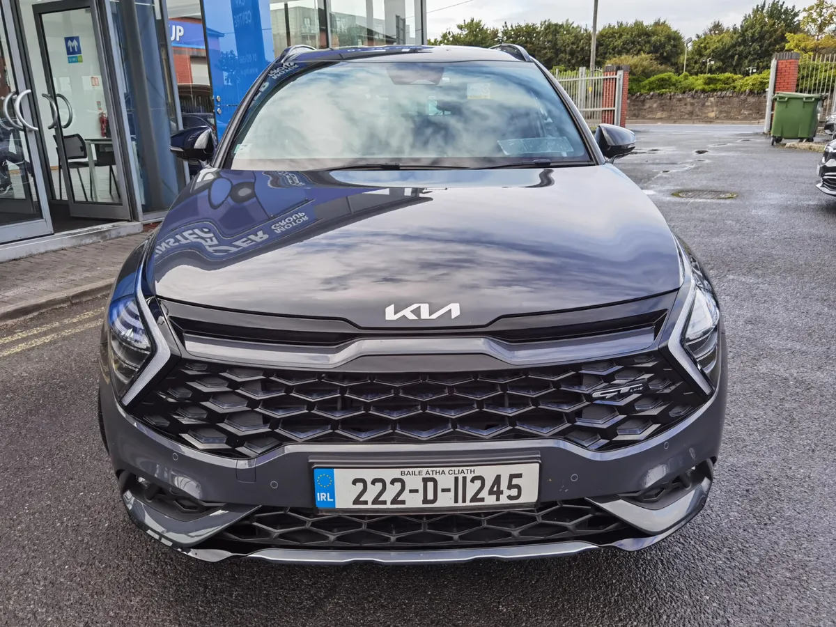 KIA SPORTAGE 1.6 GT LINE **HUGE SPEC** - Image 2