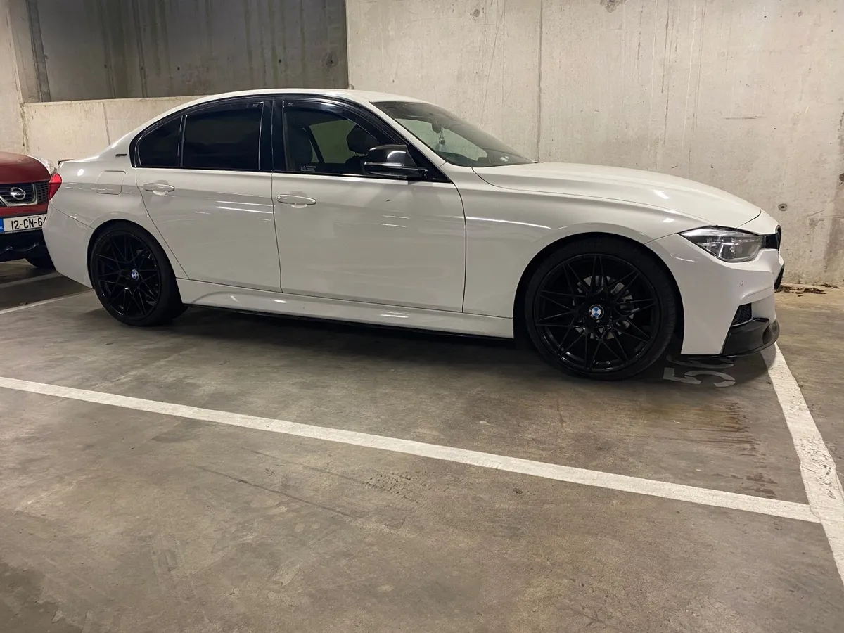 ***BMW 330e F30 162 *** - Image 1