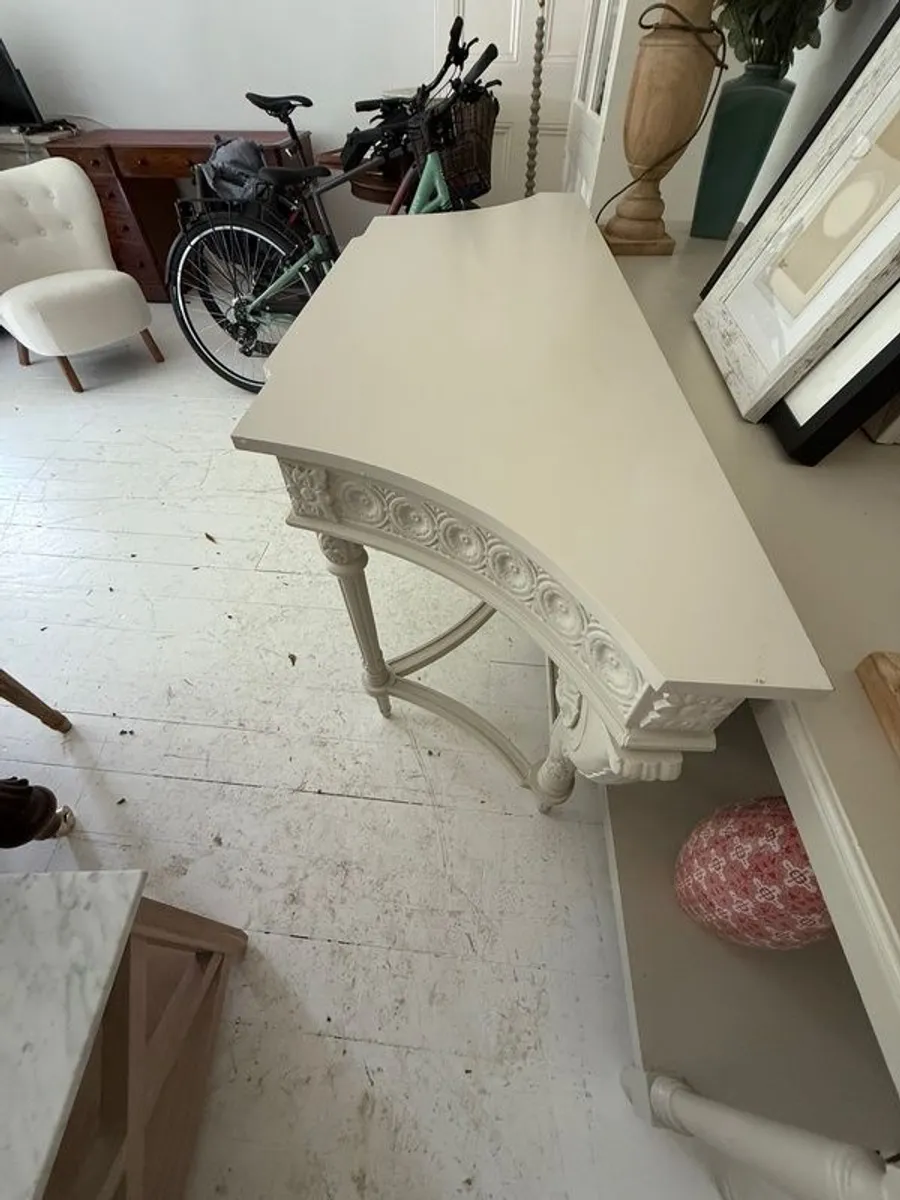 French Provincial style hall table - Image 3