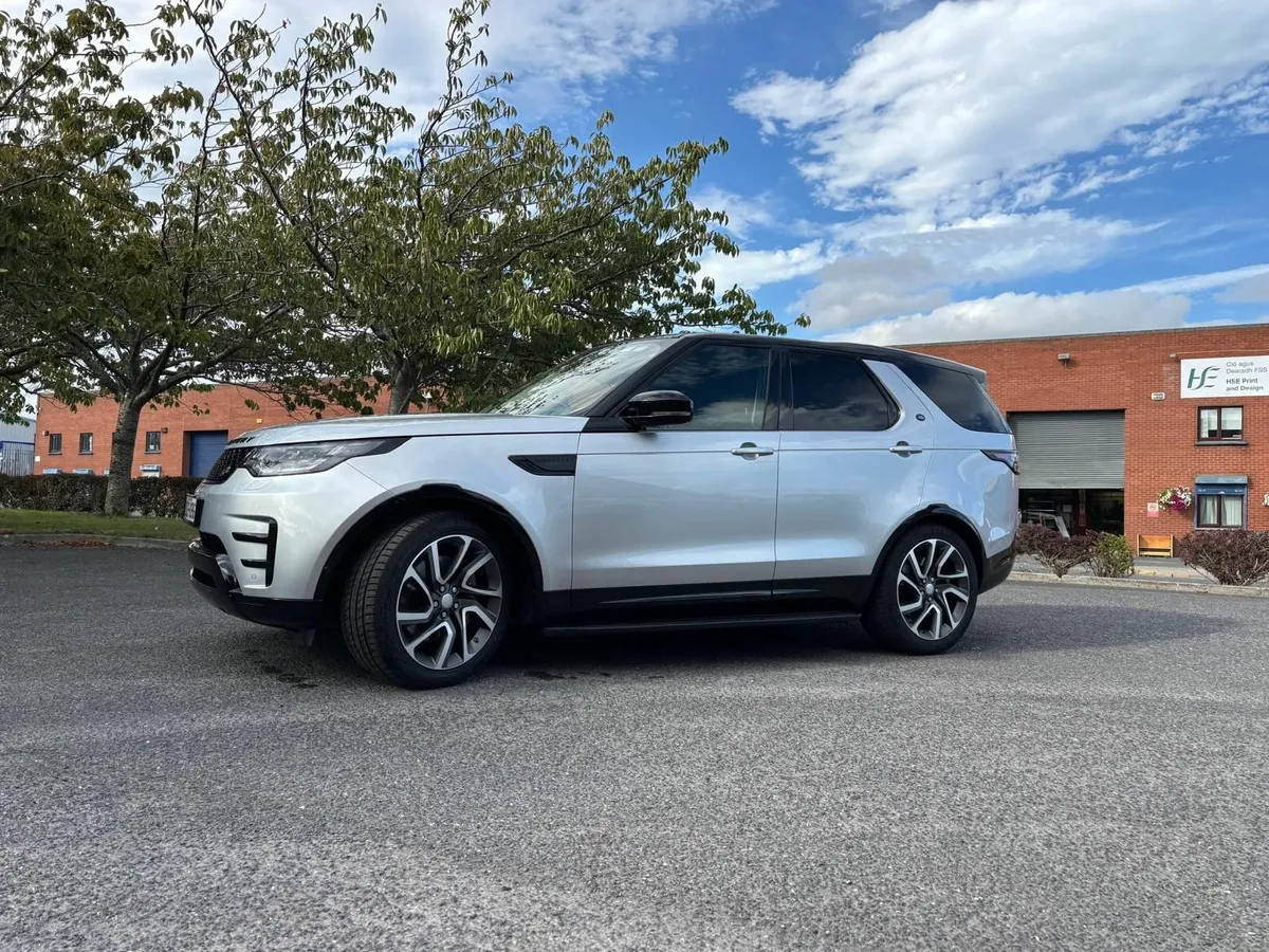 202 Land Rover Discovery - Image 2