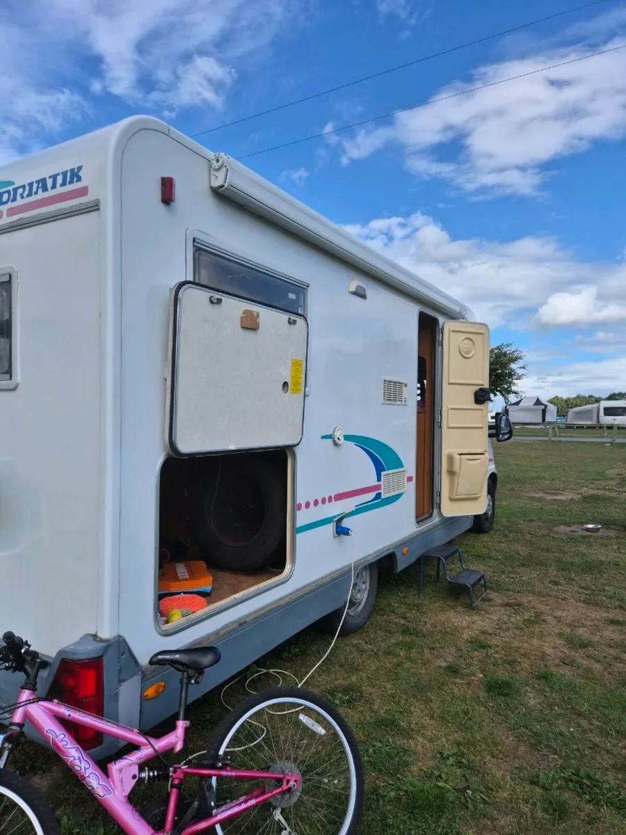 Motorhome - Image 4