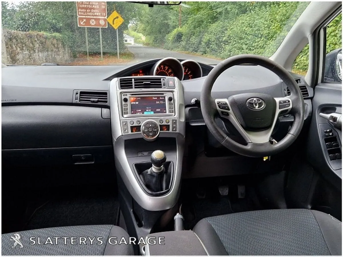 Toyota Verso 2.0 D4D 7 Seater - Image 2