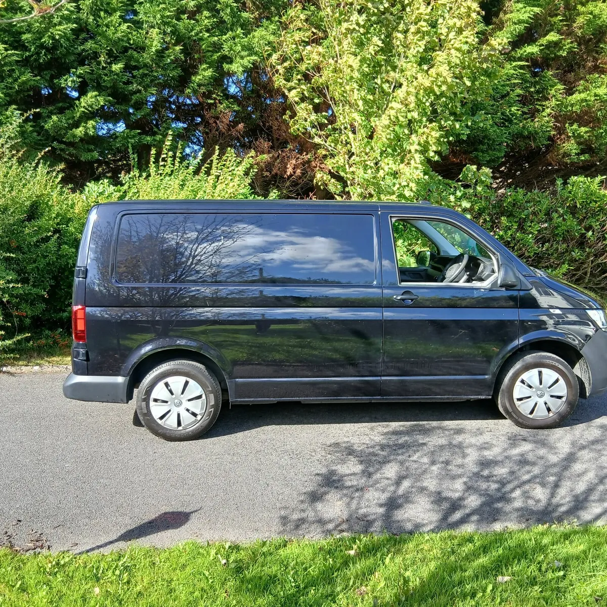 Volkswagen Transporter 2022 - Image 3