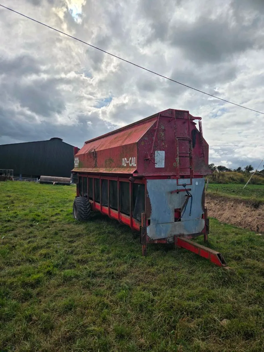 O niell ad-lib feeder bin - Image 1