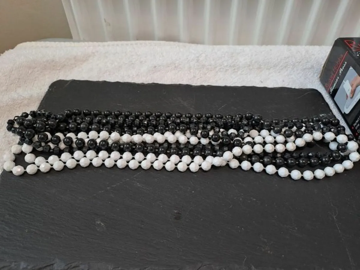 3 strings of Beads 1920s - Image 4