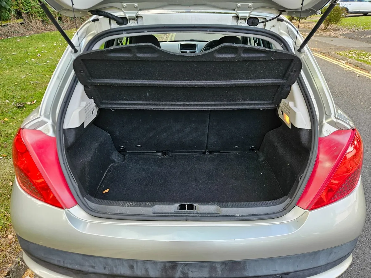 Peugeot 207 2008 - 1.4 liter - Image 2