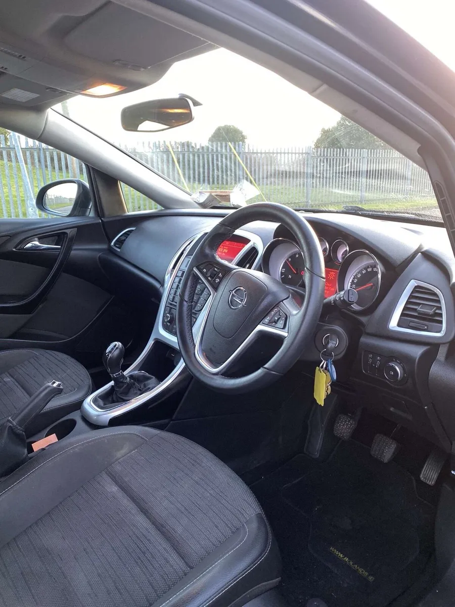 OPEL ASTRA EXCITE 1.6 CDTI 110PS ECO 5DR - Image 3