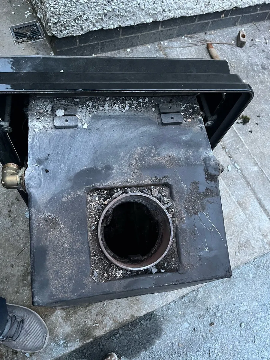 Stanley Cara insert stove and surrounds - Image 2