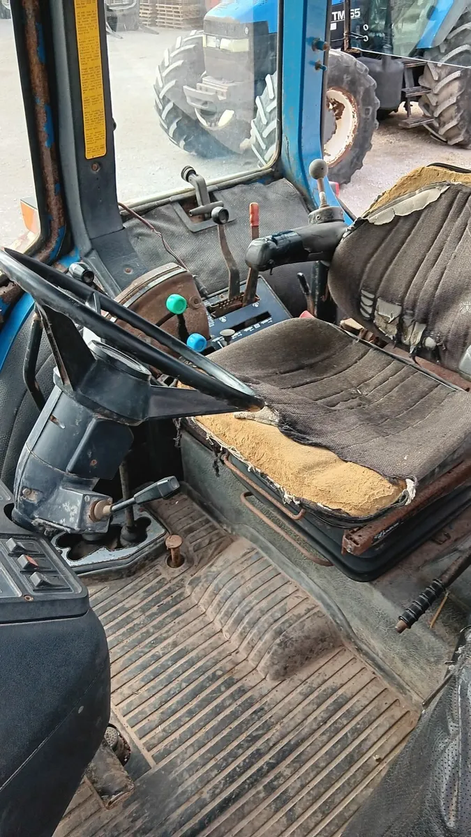 Ford 6810 - Image 2