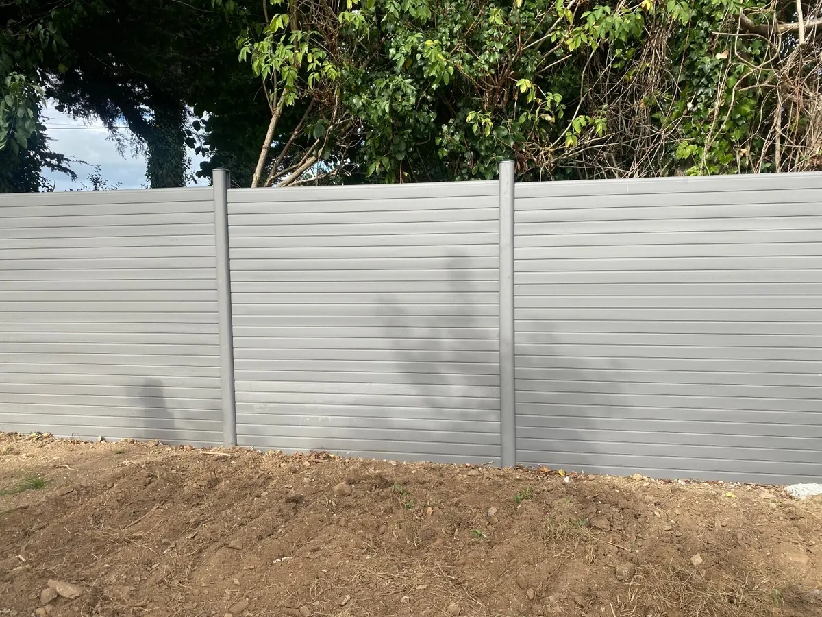23 , 6 foot pvc panels and 3 , 8 foot h posts - Image 1