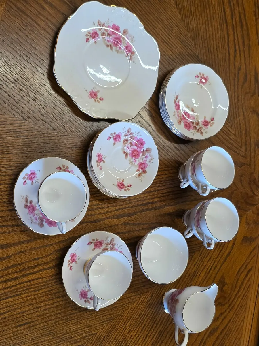Royal Sutherland tea set - Image 4