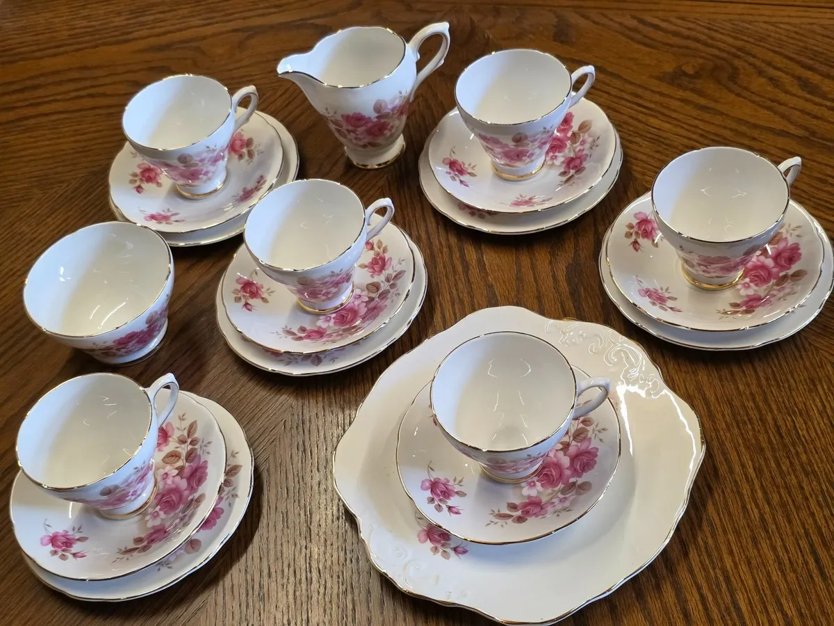 Royal Sutherland tea set - Image 1