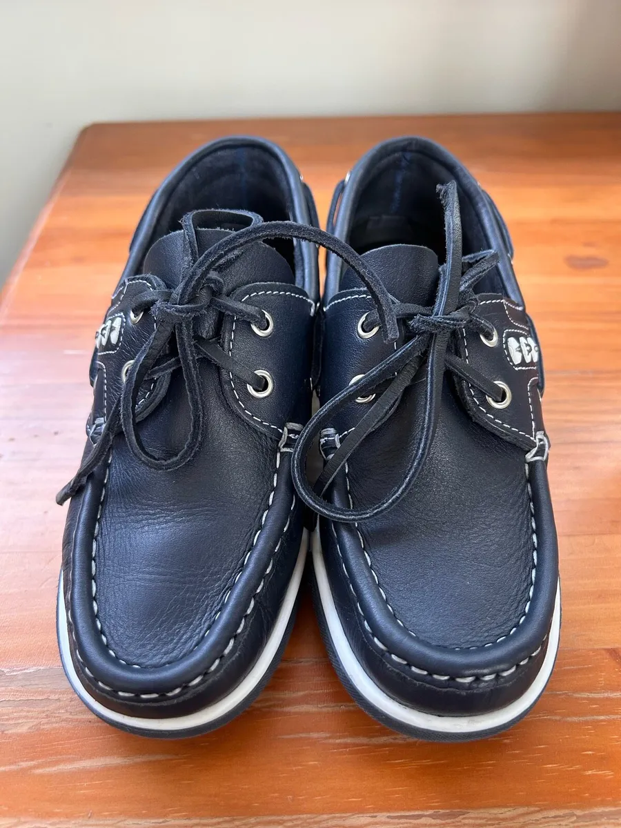 AV8 Girl’s School shoes - Image 3