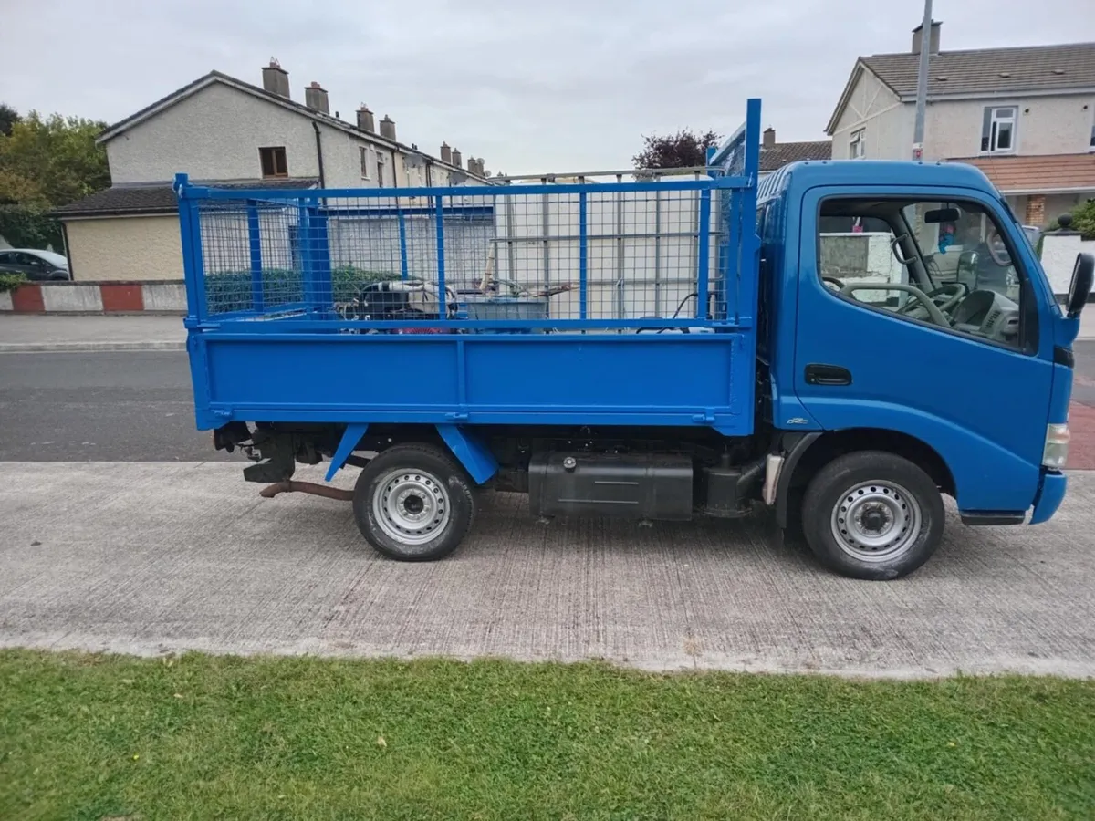 Toyota Dina pickup - Image 3
