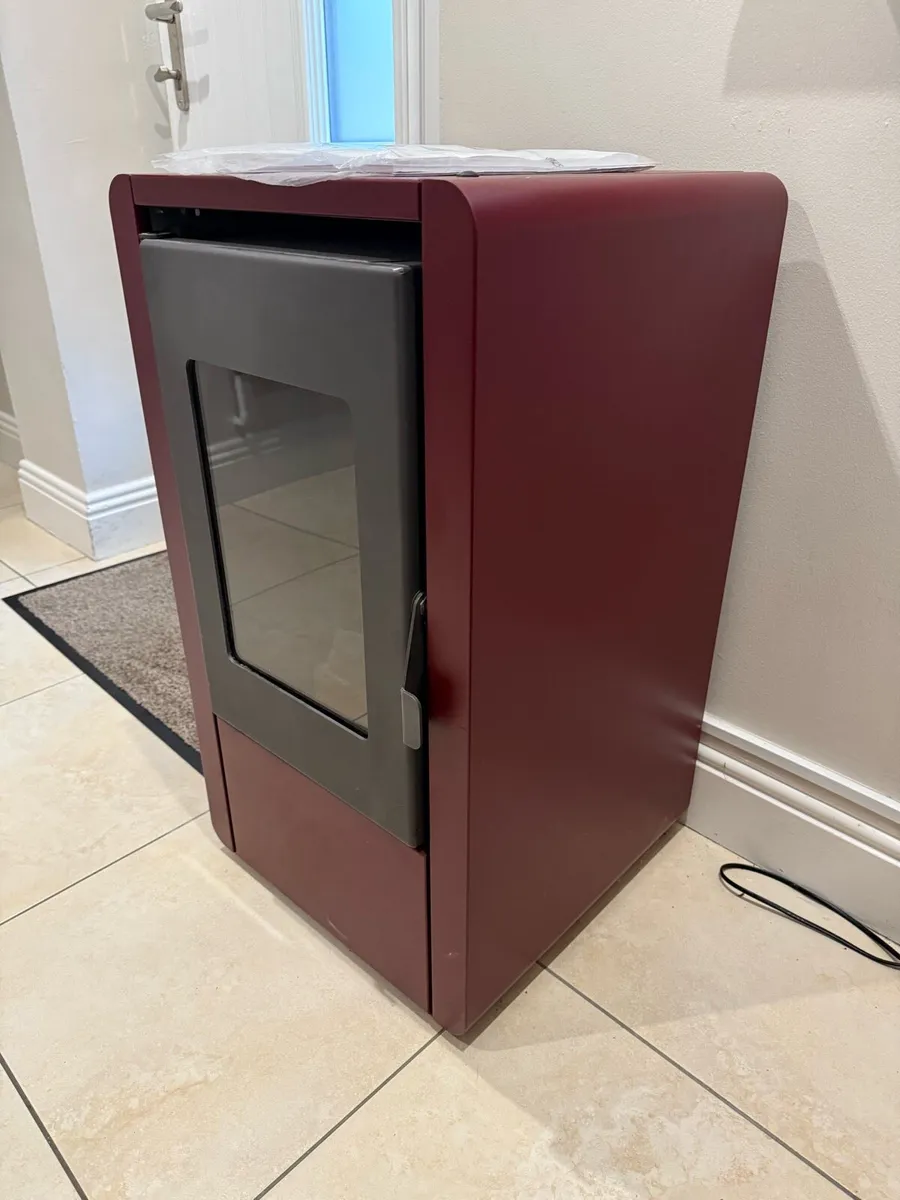 Pellet stove - Image 1