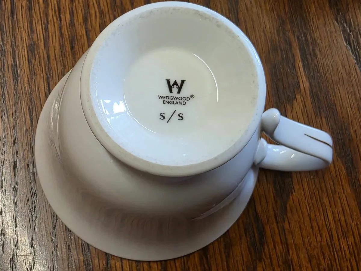 Wedgwood Dinner Service - Image 2