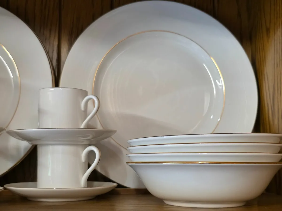 Wedgwood Dinner Service - Image 4