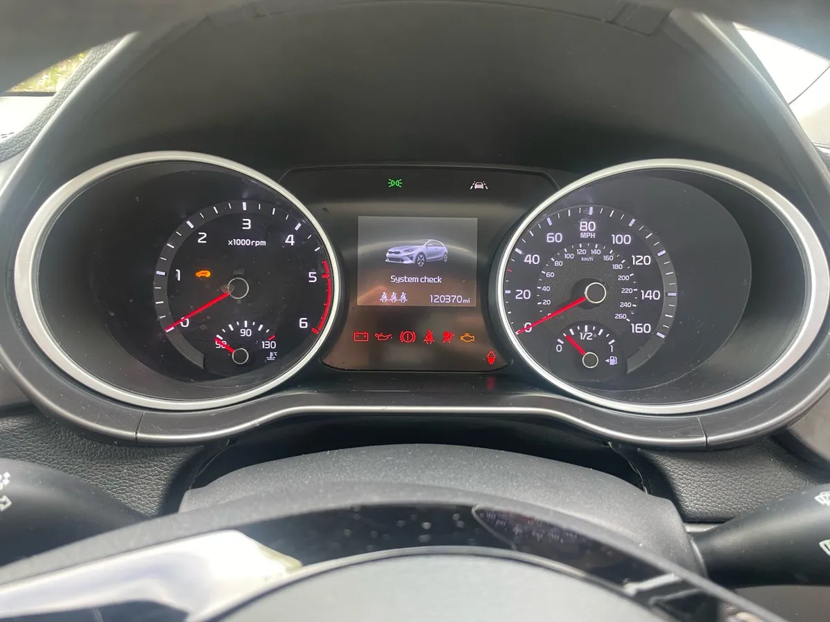 Kia Ceed 2018 NCT till aug 2027 - Image 3