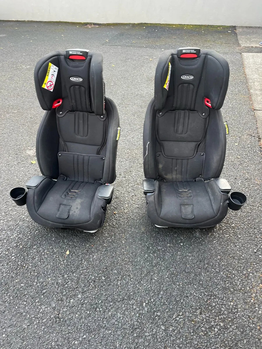 Child seats - Image 1