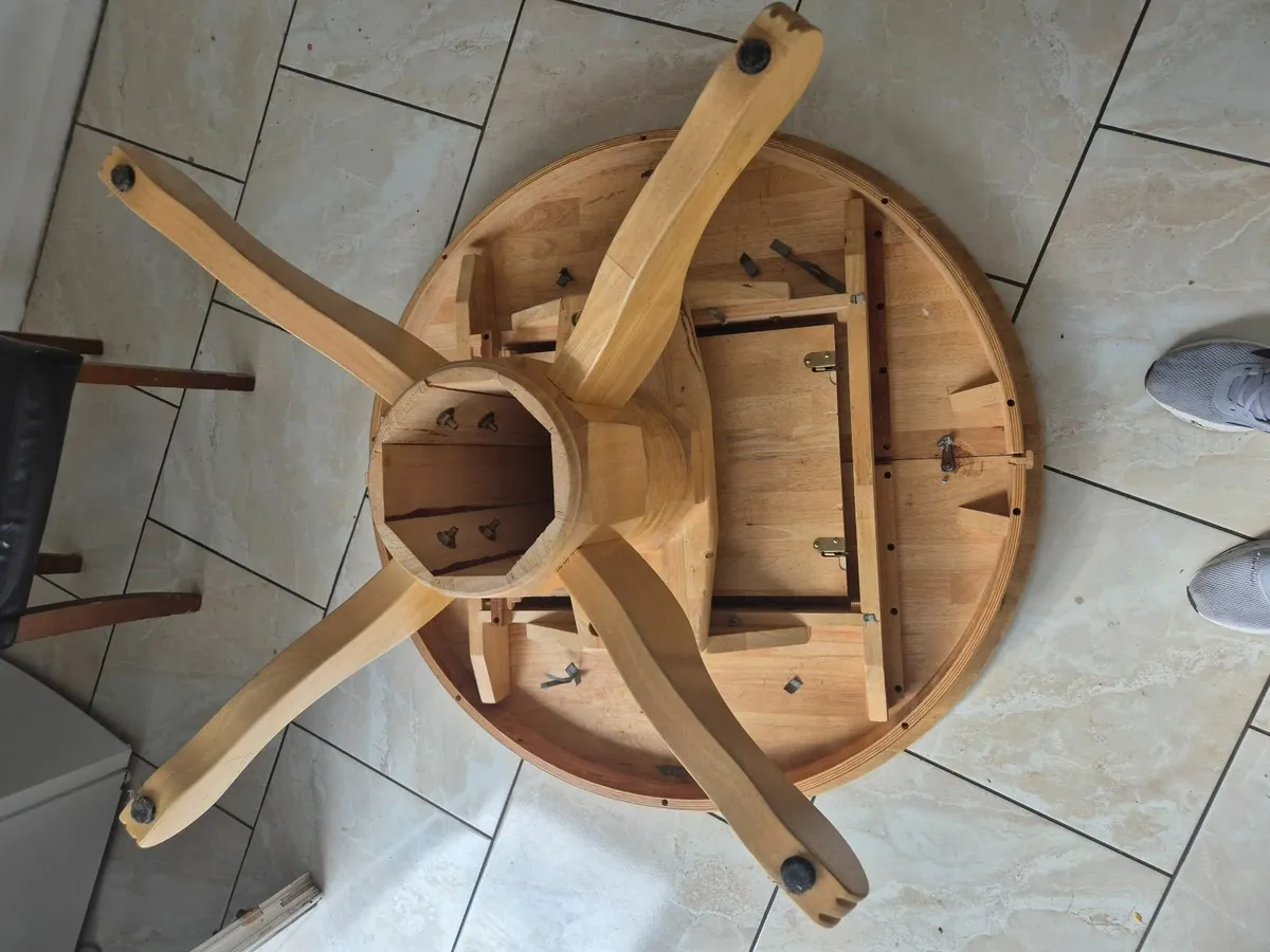 Kitchen table - Image 4