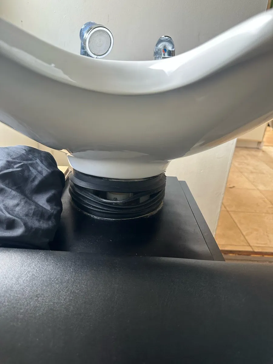Hairdresser sink - Image 3