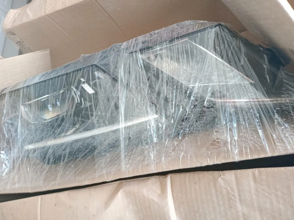 Headlight - Image 1