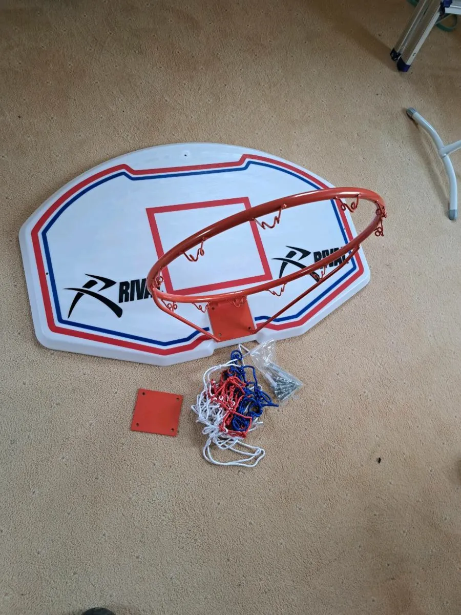 Rival basketball hoop - Image 1