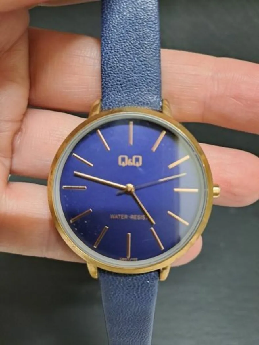 Q & Q Watch - Image 1