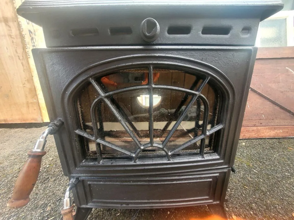Stove - Image 2