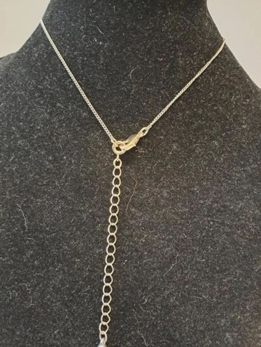 Pearl, diamond pendant and silver necklace - Image 3