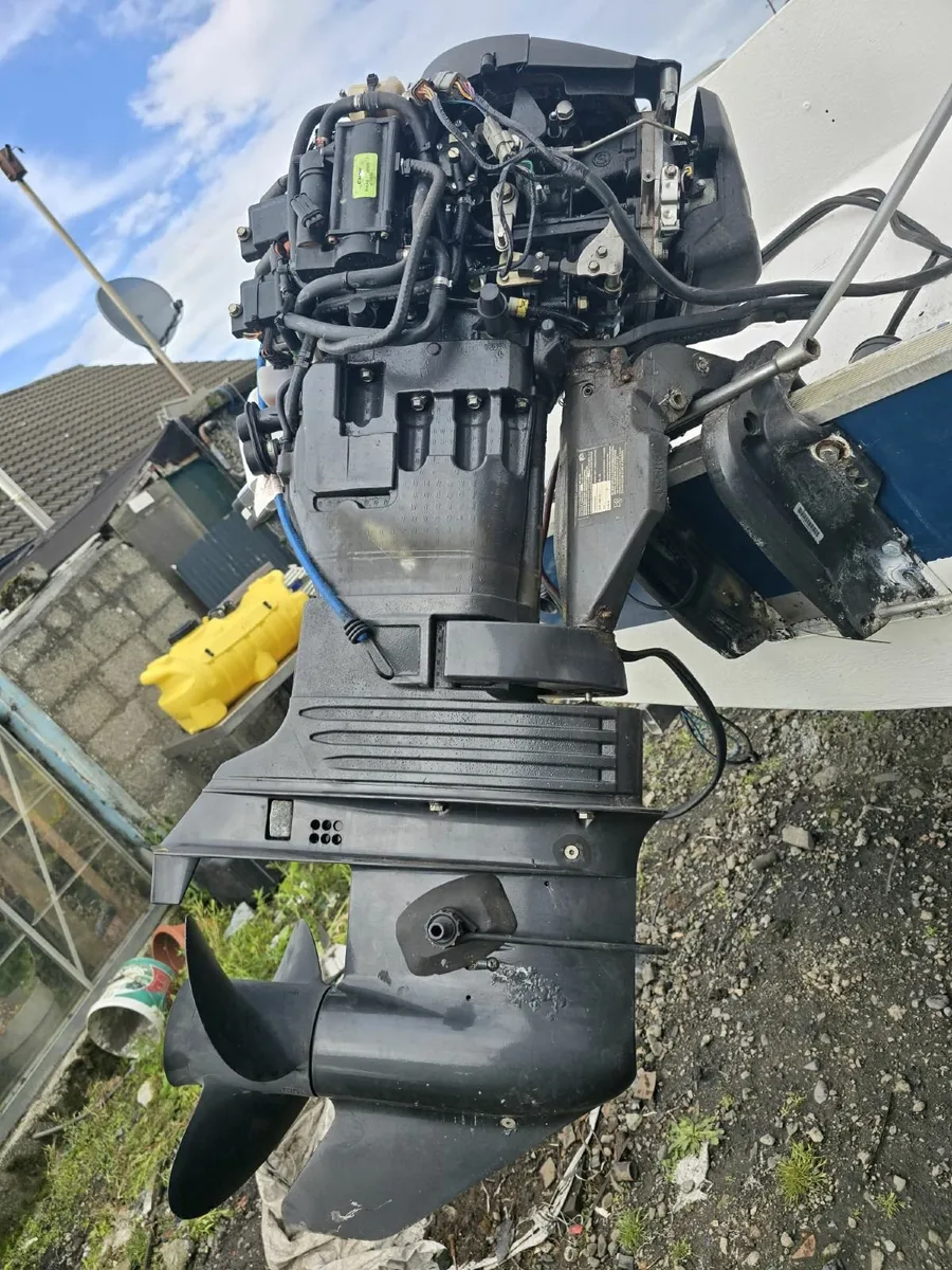 Boat engine - Image 2