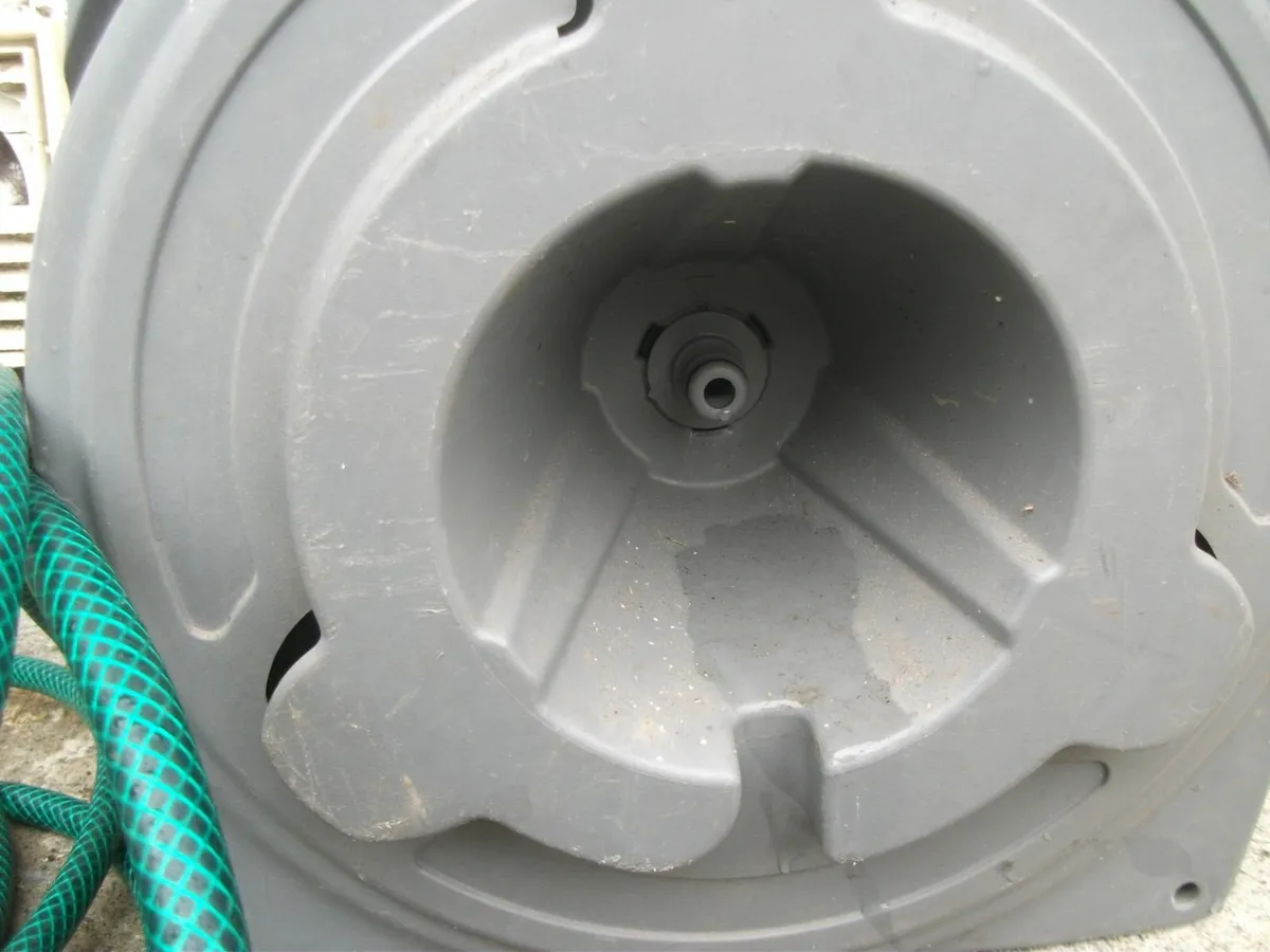 wash host - Image 1