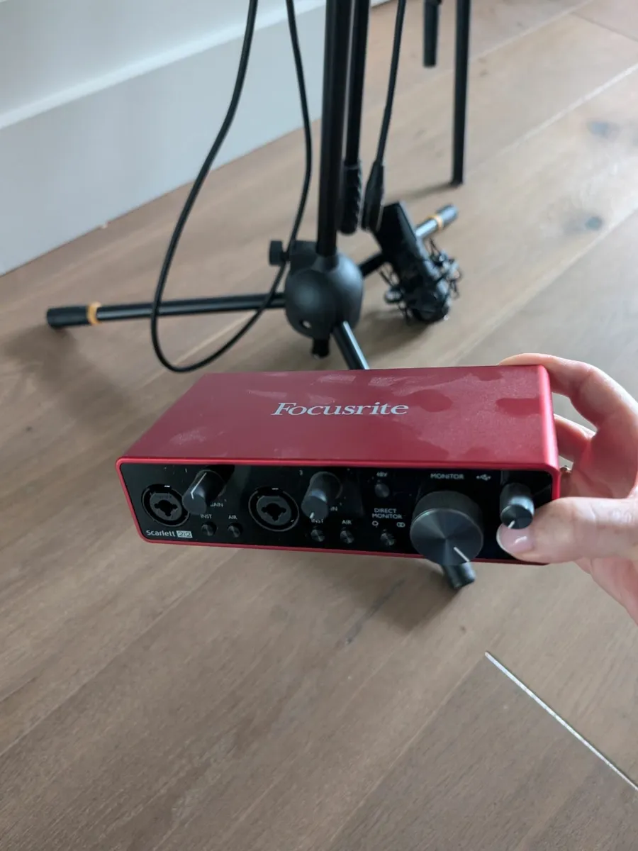 Audio interface, Microphone + 2 stands - Image 2