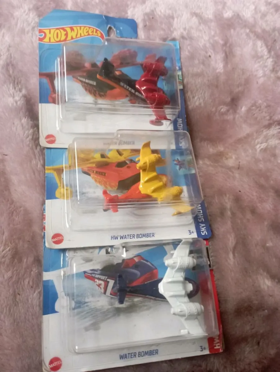HOT WHEELS  BY MATTLE WATHER BOMBERS MODLES - Image 1