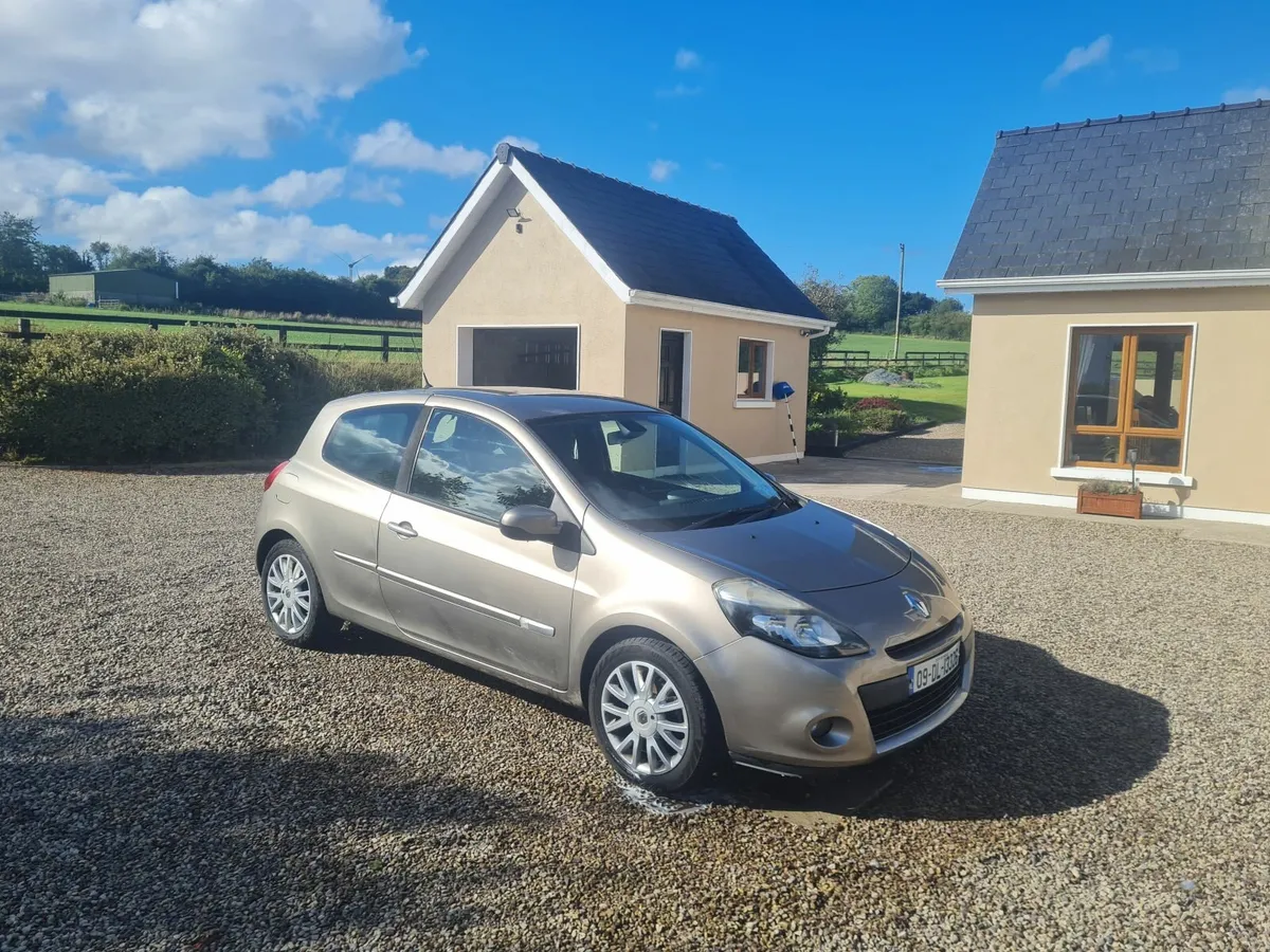 Renault Clio 1.5 DCI DYNAMIQUE 2009 - Image 1