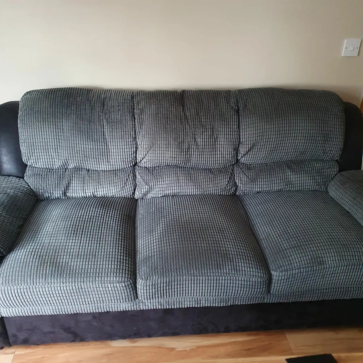 Couch ×2 - Image 1