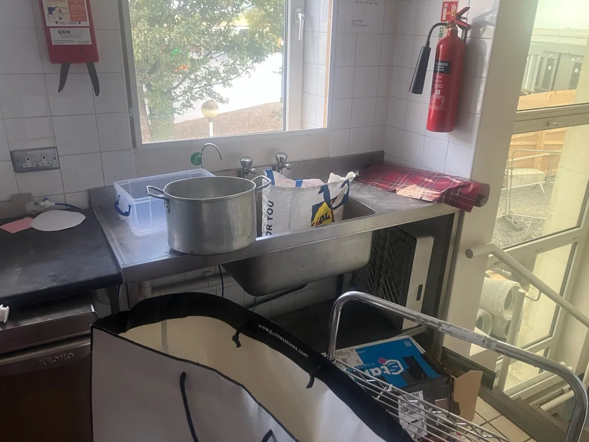Job lot catering equipment - Image 1