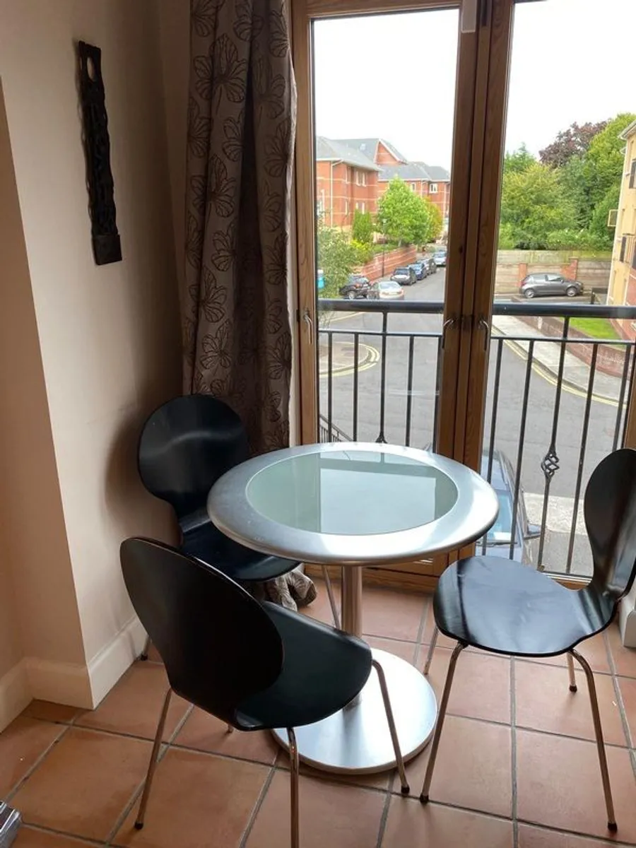 Bistro table and 3 chairs - Image 1