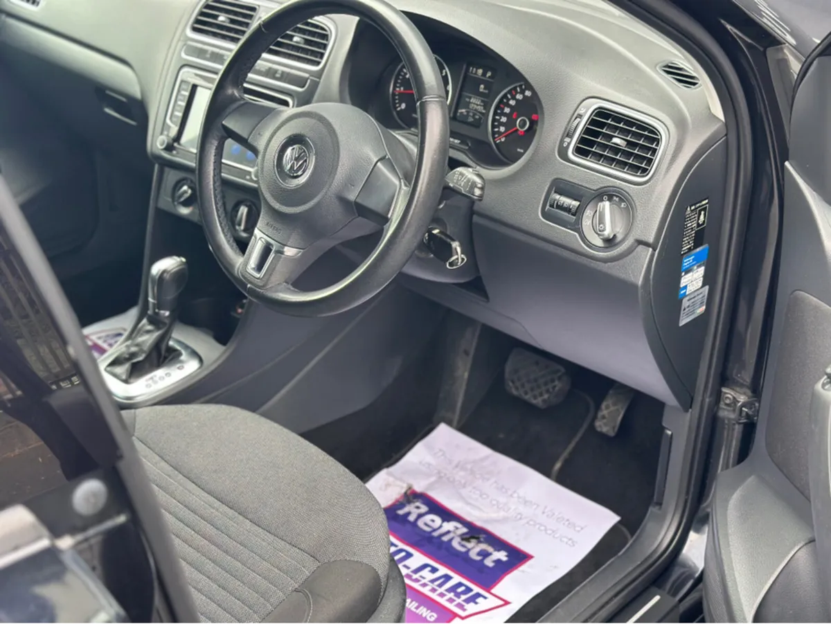 Volkswagen Polo Auto - Image 2