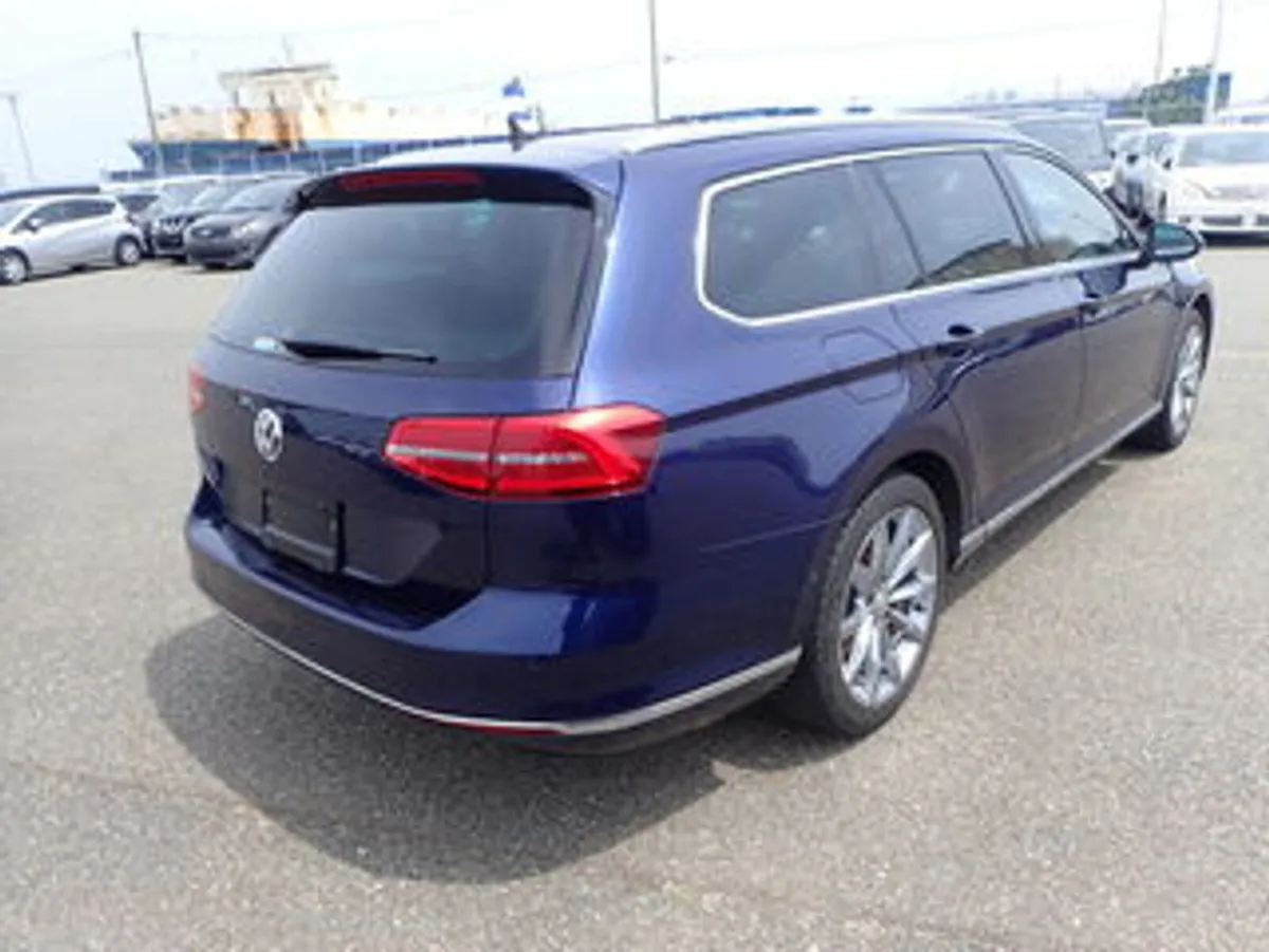 Volkswagen Passat HIGHLINE VIRTUAL DASH 2.0 DIESEL - Image 2