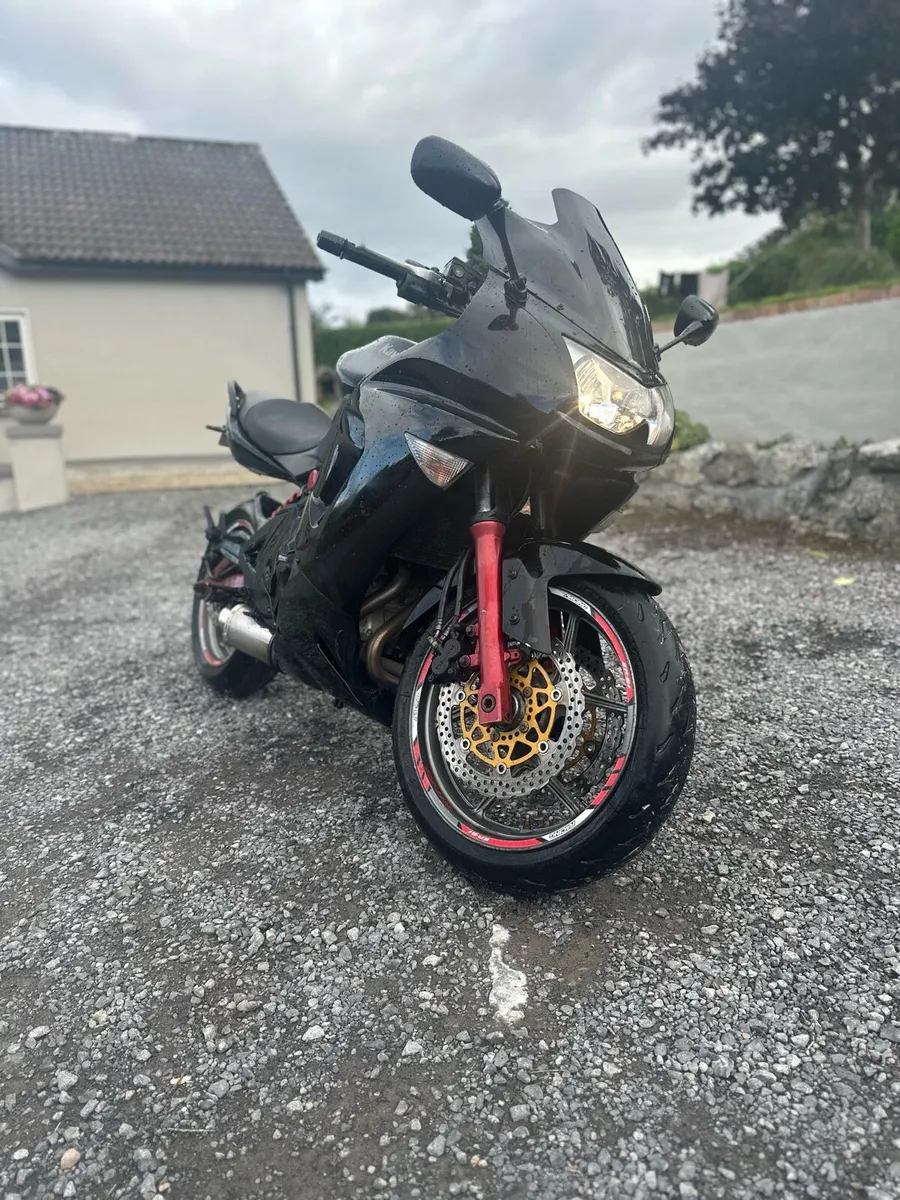 Kawasaki ER6F - Image 3