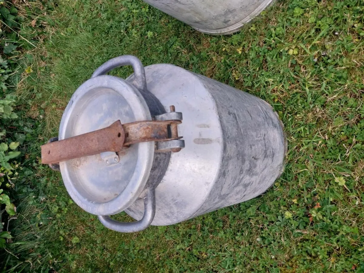 Milk churns x 3 - Image 3