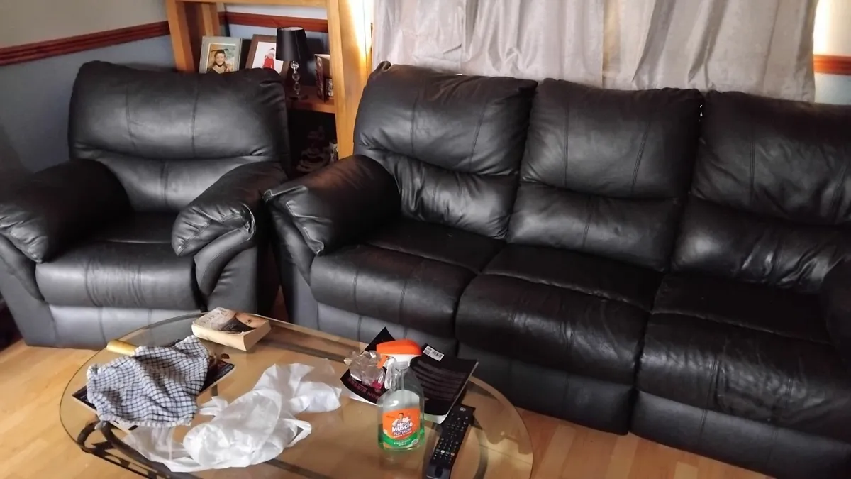 Leather suite - Image 3