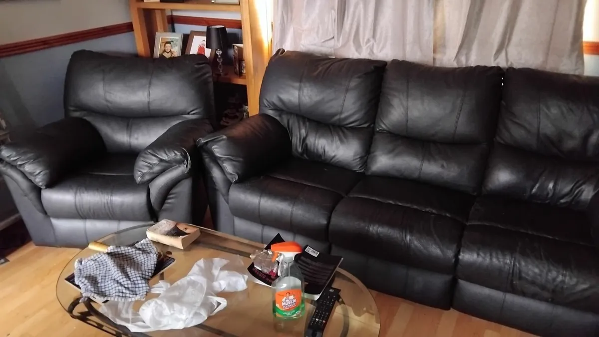 Leather suite - Image 4