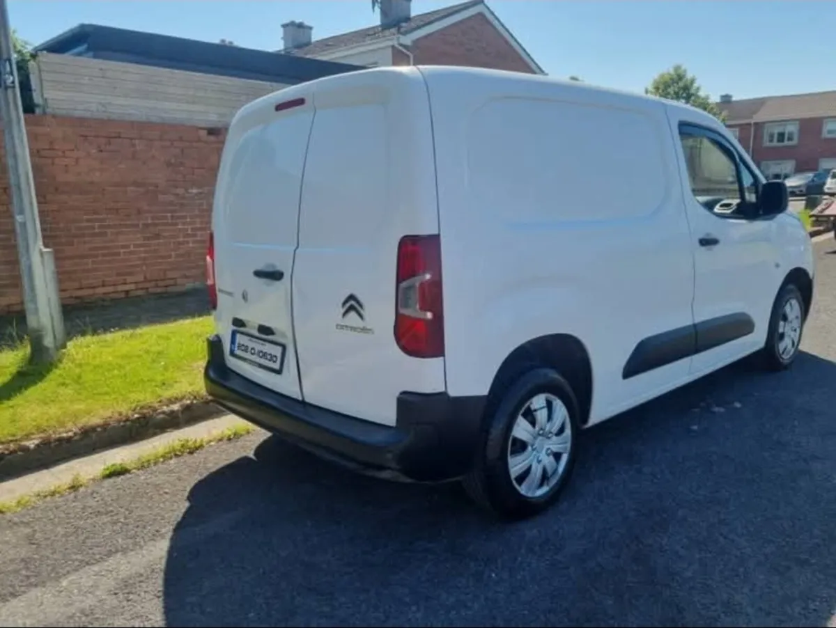 2020 Citroën berlingo - Image 3